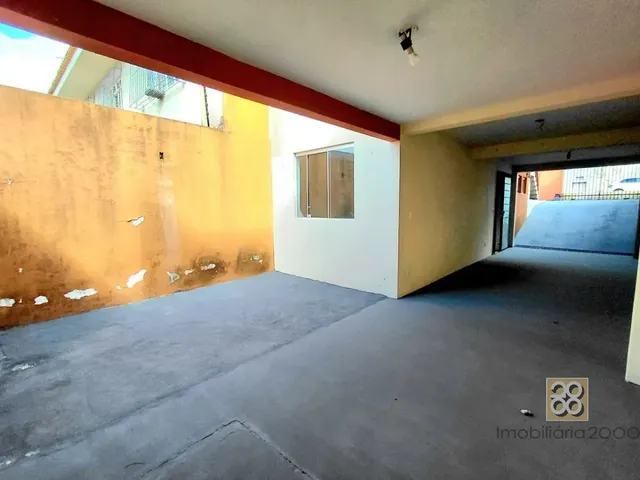 Sobrado 3 quartos e 1 banheiro, para alugar, no bairro Vista Alegre em Curitiba
