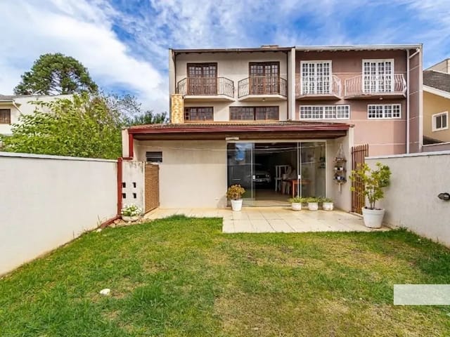 Sobrado 3 quartos e 8 banheiros, à venda, no bairro Jardim das Américas em Curitiba