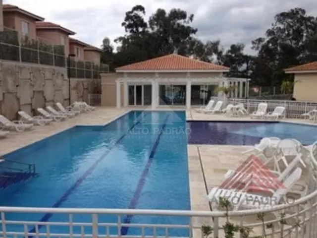 Sobrado 3 quartos e 1 banheiro, à venda, no bairro Chácara Rincão em Cotia