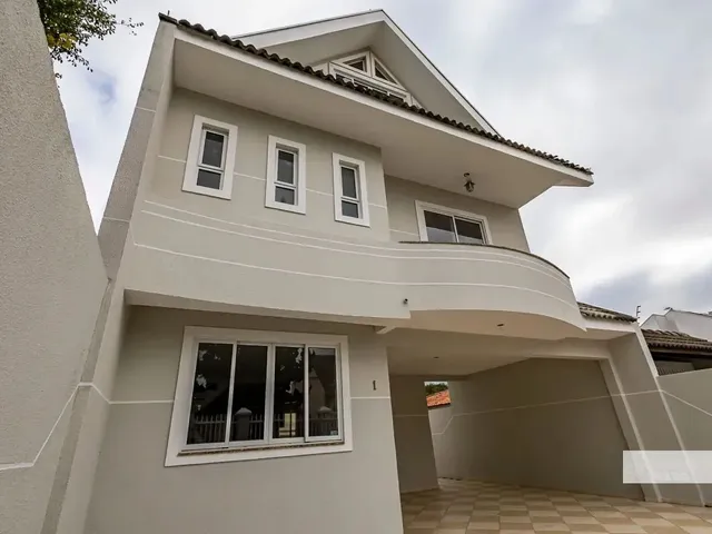 Sobrado 4 quartos e 4 banheiros, à venda, no bairro Jardim das Américas em Curitiba