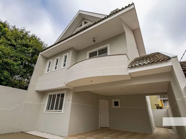 Sobrado 4 quartos e 4 banheiros, à venda, no bairro Jardim das Américas em Curitiba