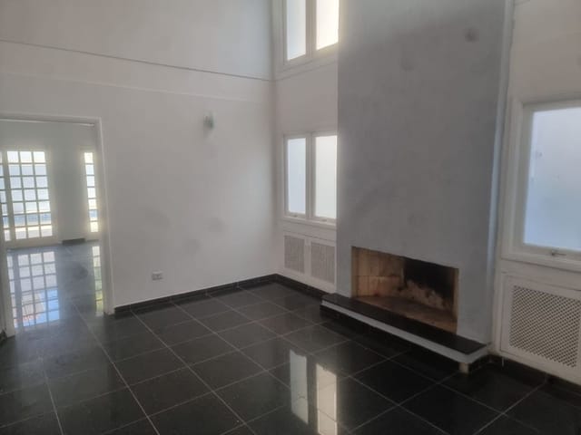 Sobrado com 360m² 4 quartos e 5 banheiros, à venda, no bairro Alphaville em Santana de Parnaíba