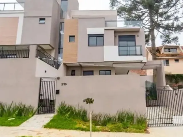 Sobrado 3 quartos e 4 banheiros, à venda, no bairro Vista Alegre em Curitiba