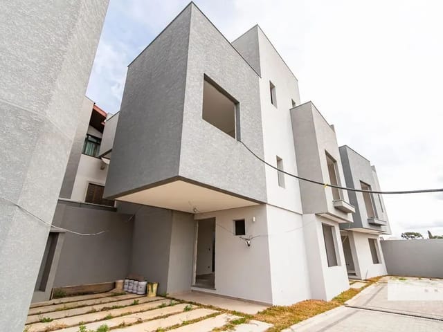 Sobrado 3 quartos e 4 banheiros, à venda, no bairro Vista Alegre em Curitiba