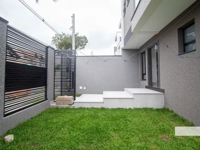 Sobrado 3 quartos e 9 banheiros, à venda, no bairro Jardim das Américas em Curitiba