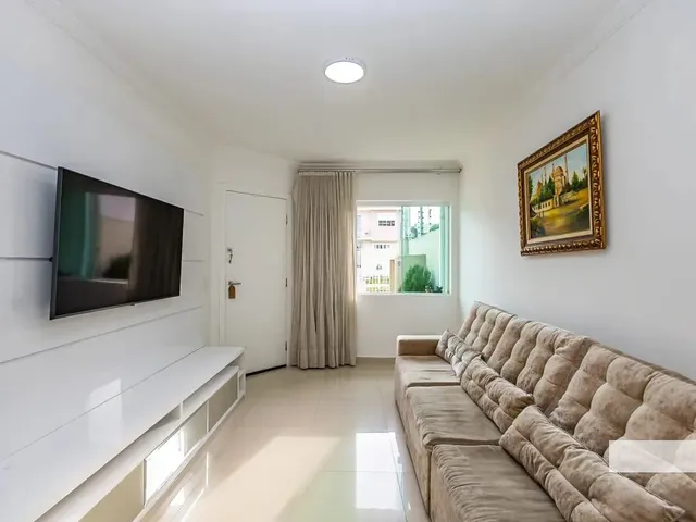 Sobrado 3 quartos e 6 banheiros, à venda, no bairro Santa Felicidade em Curitiba
