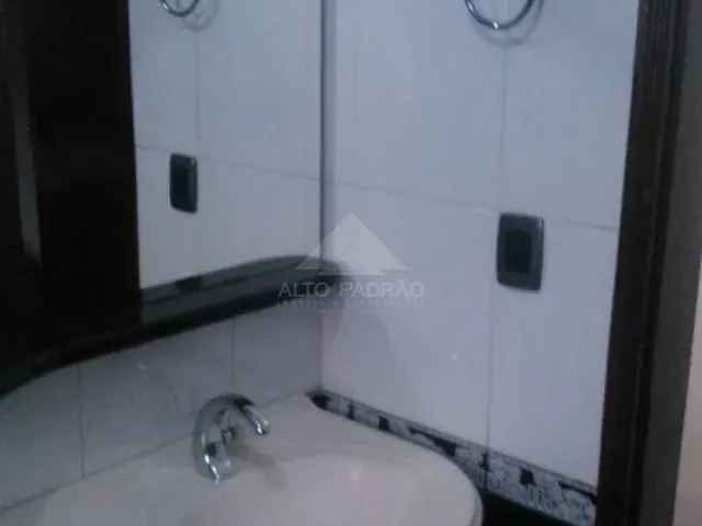 Sobrado 2 quartos e 2 banheiros, à venda, no bairro Jardim Ipê em Mauá
