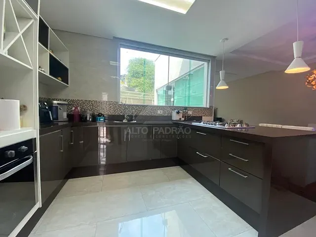Sobrado com 288m² 2 quartos e 1 banheiro, à venda, no bairro Jardim Mauá em Mauá