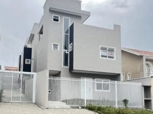 Sobrado 3 quartos e 4 banheiros, à venda, no bairro Xaxim em Curitiba