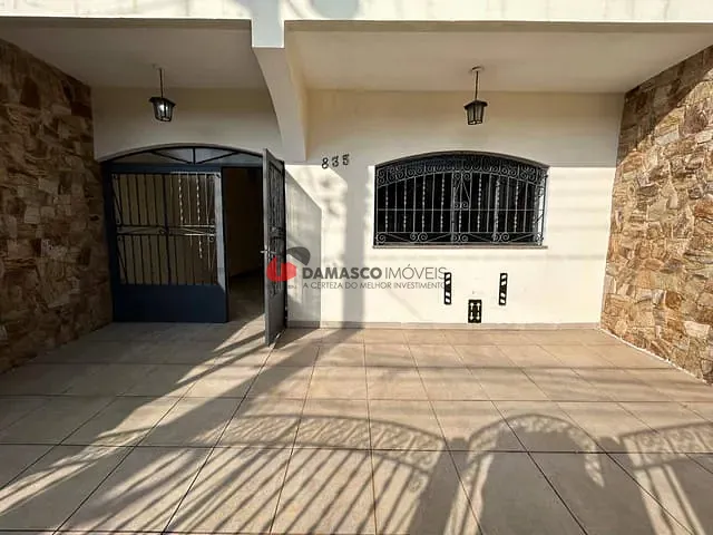 Sobrado à venda, no bairro Nova Gerti em São Caetano do Sul