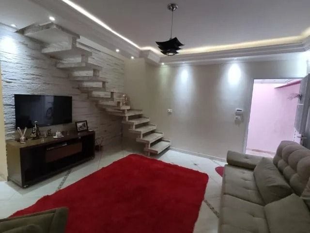 Sobrado com 268m² 3 quartos e 4 banheiros, à venda, no bairro Bandeiras em Osasco
