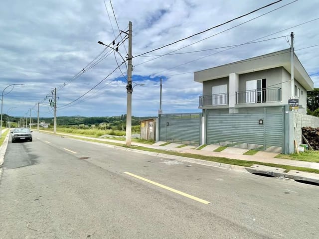 Sobrado com 125m² 3 quartos e 1 banheiro, à venda, no bairro Água Espraiada (Caucaia do Alto) em Cotia