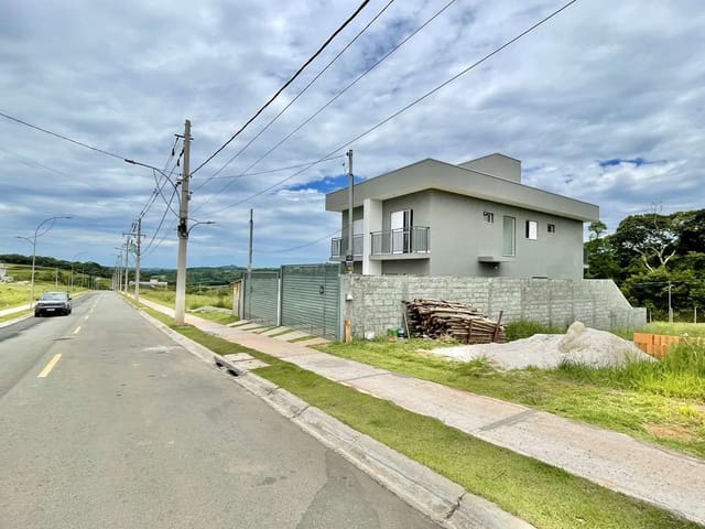Sobrado com 125m² 3 quartos e 1 banheiro, à venda, no bairro Água Espraiada (Caucaia do Alto) em Cotia