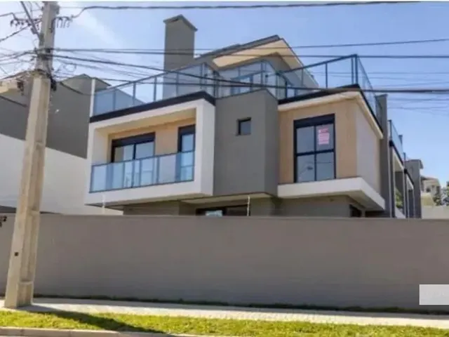 Sobrado 3 quartos e 4 banheiros, à venda, no bairro Pilarzinho em Curitiba
