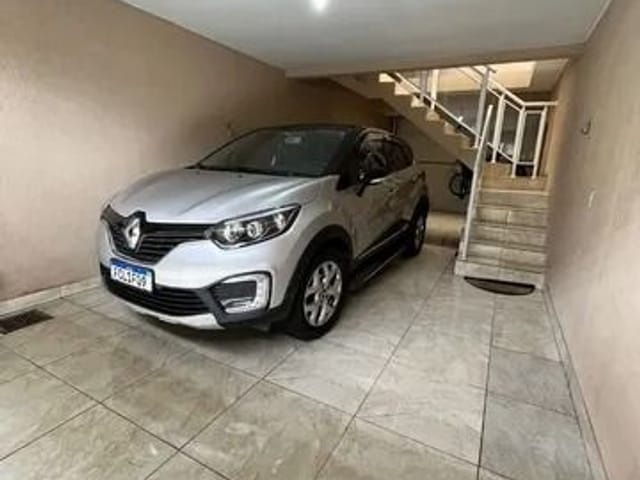 Sobrado com 250m² 3 quartos e 3 banheiros, à venda, no bairro Vila Silviânia em Carapicuíba