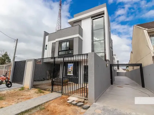 Sobrado 3 quartos e 3 banheiros, à venda, no bairro Vista Alegre em Curitiba
