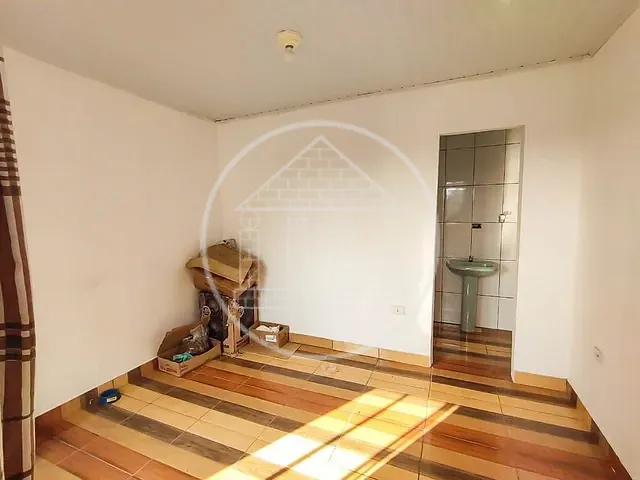 Sobrado com 125m² 2 quartos e 1 banheiro, à venda, no bairro Jardim Shangrilá (Zona Sul) em São Paulo