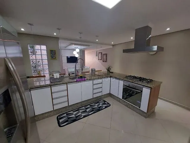 Sobrado com 125m² 3 quartos e 2 banheiros, à venda, no bairro Vila Bocaina em Mauá