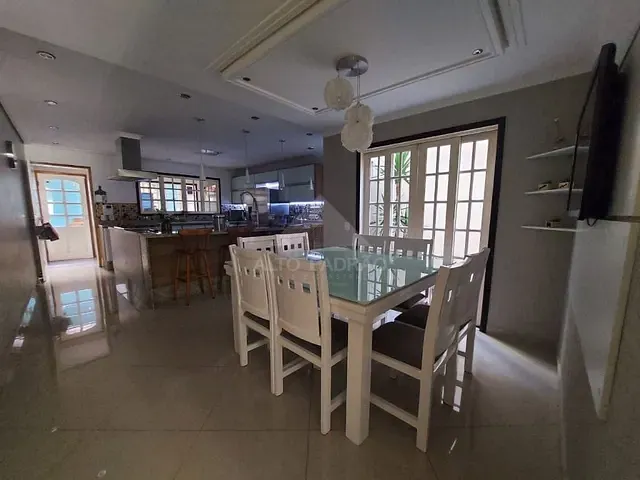 Sobrado com 125m² 3 quartos e 2 banheiros, à venda, no bairro Vila Bocaina em Mauá