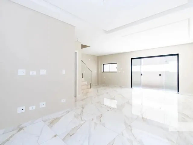 Sobrado 3 quartos e 5 banheiros, à venda, no bairro Jardim das Américas em Curitiba