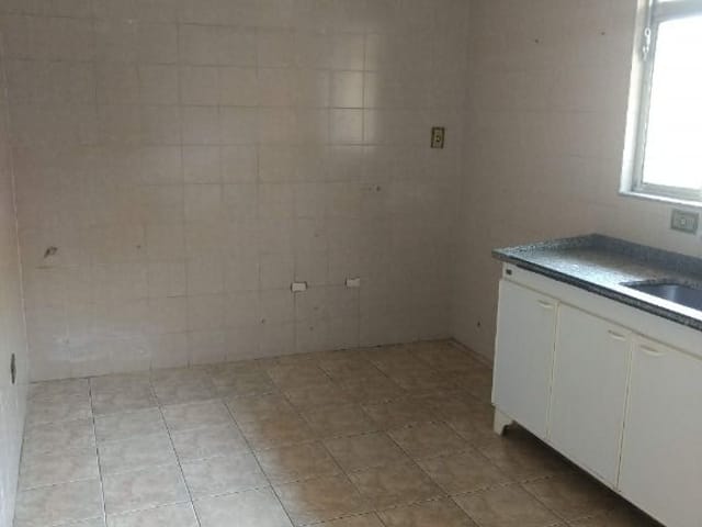 Sobrado com 250m² 6 quartos e 4 banheiros, à venda, no bairro Jardim Estela em Poá
