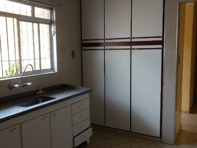 Sobrado com 250m² 6 quartos e 4 banheiros, à venda, no bairro Jardim Estela em Poá