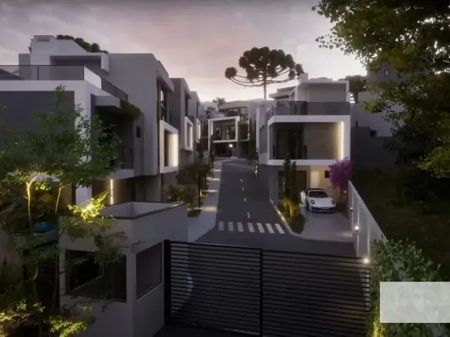 Sobrado 3 quartos e 8 banheiros, à venda, no bairro São Lourenço em Curitiba