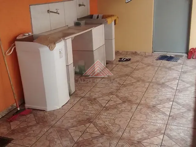 Sobrado com 450m² 3 quartos e 1 banheiro, à venda, no bairro Jardim Zaira em Mauá