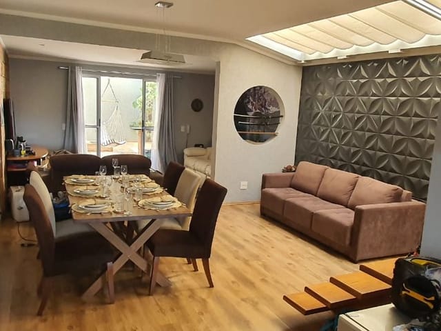 Sobrado com 159m² 3 quartos e 3 banheiros, à venda, no bairro Parque São George em Cotia
