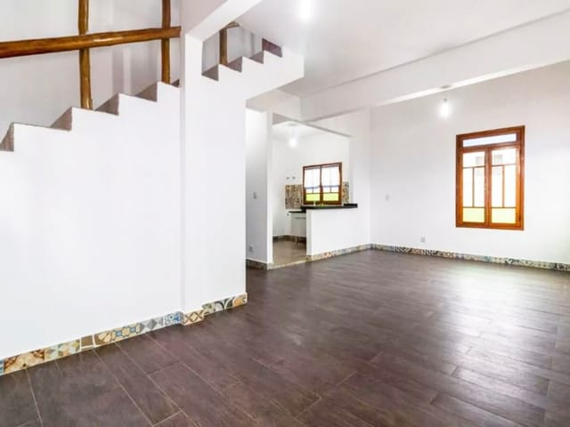 Sobrado com 360m² 3 quartos e 4 banheiros, à venda, no bairro Tanquinho em Santana de Parnaíba