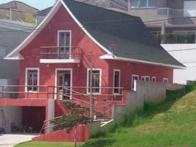 Sobrado com 360m² 3 quartos e 4 banheiros, à venda, no bairro Tanquinho em Santana de Parnaíba