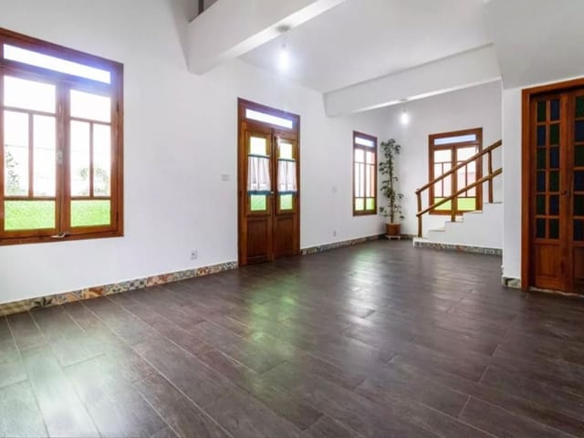 Sobrado com 360m² 3 quartos e 4 banheiros, à venda, no bairro Tanquinho em Santana de Parnaíba