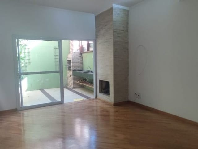 Sobrado com 163m² 4 quartos e 4 banheiros, à venda, no bairro Granja Viana em Cotia