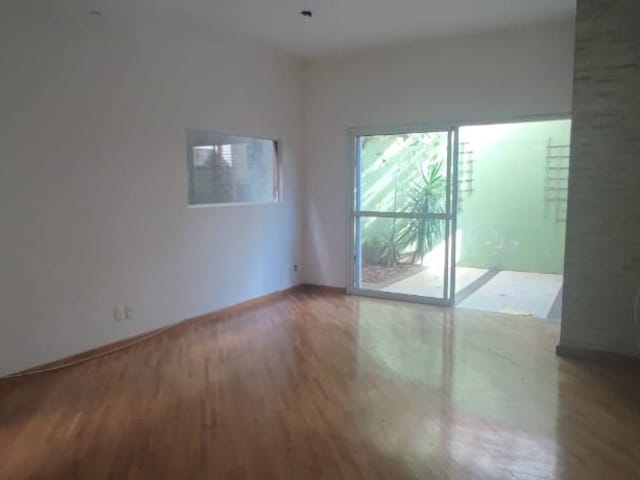 Sobrado com 163m² 4 quartos e 4 banheiros, à venda, no bairro Granja Viana em Cotia