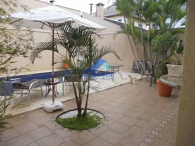 Sobrado com 357m² 4 quartos e 4 banheiros, à venda, no bairro Urbanova em São José dos Campos