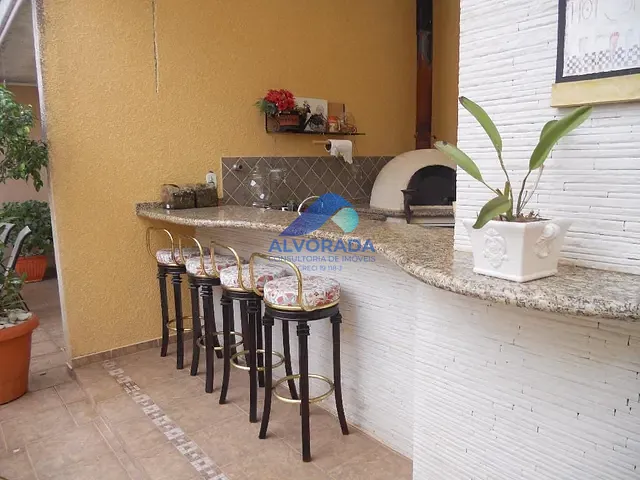 Sobrado com 357m² 4 quartos e 4 banheiros, à venda, no bairro Urbanova em São José dos Campos