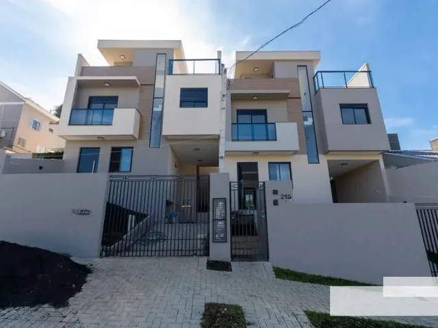 Sobrado 3 quartos e 4 banheiros, à venda, no bairro Mercês em Curitiba