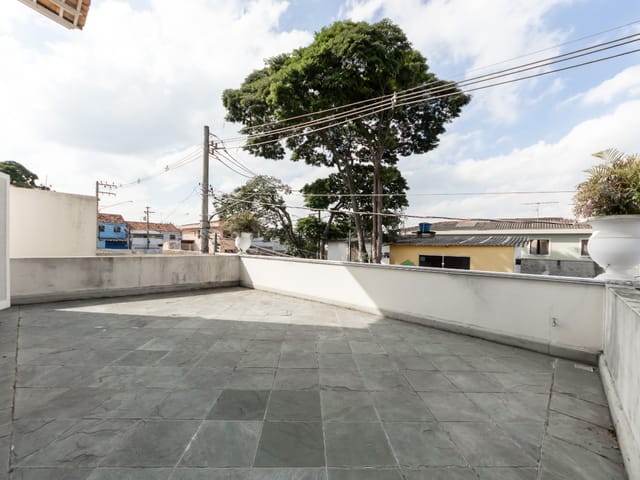 Sobrado com 297m² 4 quartos e 5 banheiros, à venda, no bairro Vila Marari em São Paulo