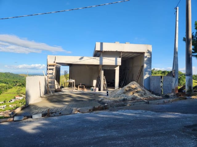 Sobrado com 250m² 3 quartos e 5 banheiros, à venda, no bairro Chácaras Reunidas Canadá em Santa Isabel