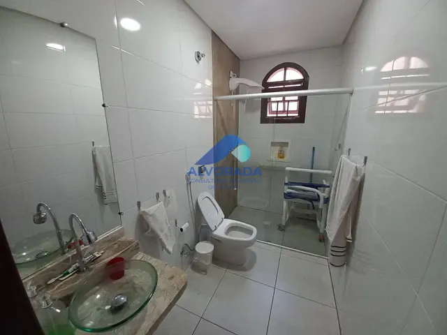 Sobrado 9 quartos e 1 banheiro, à venda, no bairro Jardim Satélite em São José dos Campos