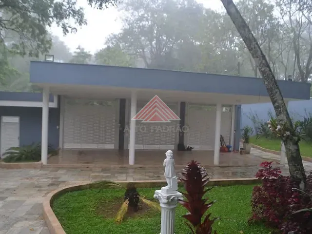 Sobrado com 2065m² 4 quartos e 2 banheiros, à venda, no bairro Roseira em Mairiporã