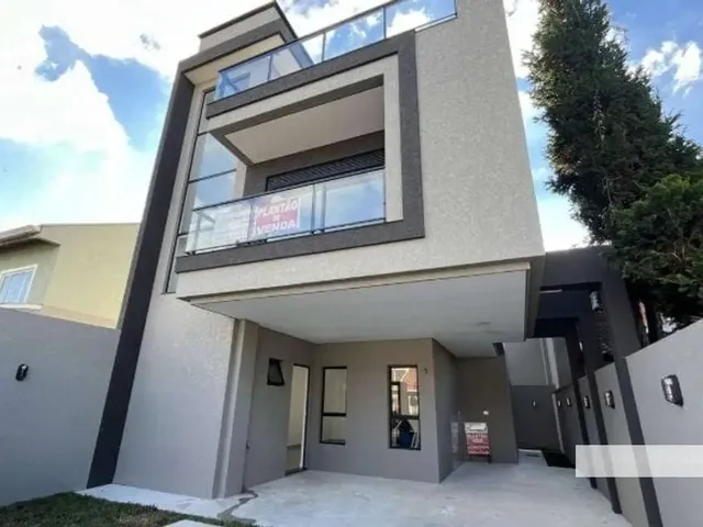 Sobrado 3 quartos e 5 banheiros, à venda, no bairro Hauer em Curitiba