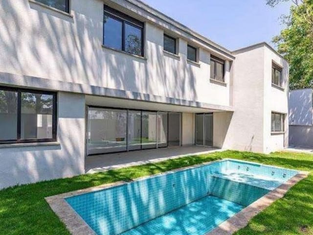 Sobrado com 712m² 4 quartos e 7 banheiros, à venda, no bairro Jardim Cordeiro em São Paulo