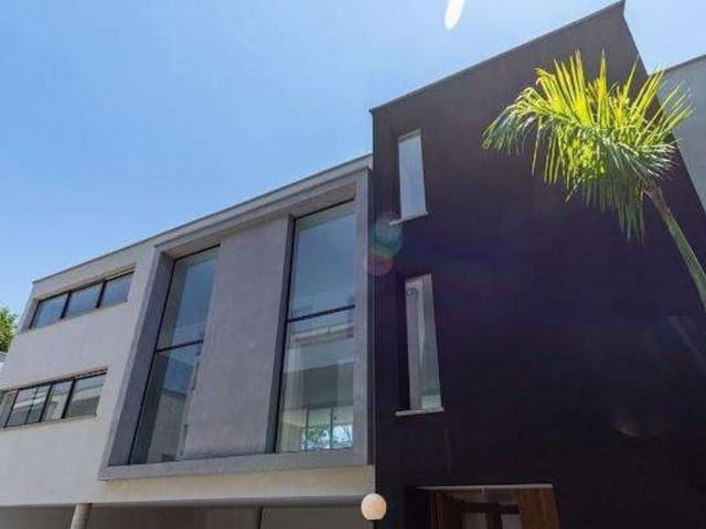 Sobrado com 712m² 4 quartos e 7 banheiros, à venda, no bairro Jardim Cordeiro em São Paulo