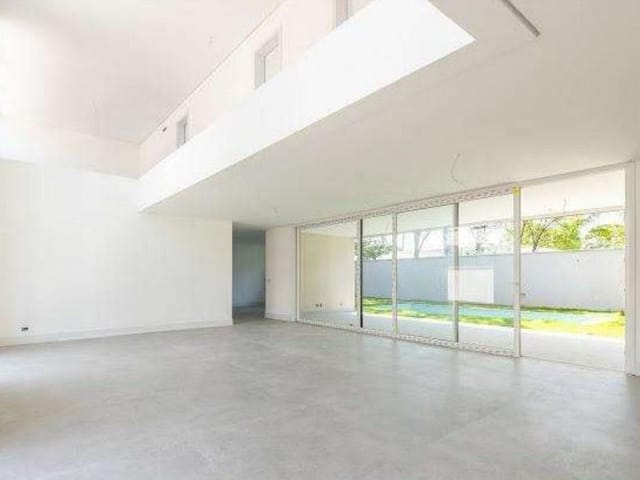 Sobrado com 686m² 4 quartos e 7 banheiros, à venda, no bairro Jardim Cordeiro em São Paulo
