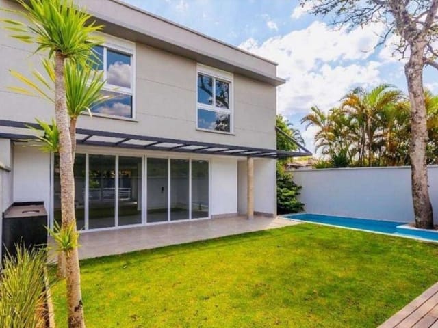 Sobrado com 424m² 4 quartos e 5 banheiros, à venda, no bairro Jardim Cordeiro em São Paulo
