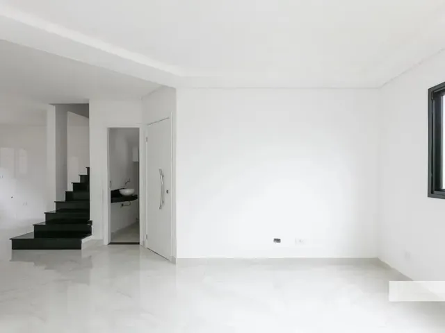 Sobrado 4 quartos e 5 banheiros, à venda, no bairro Boneca do Iguaçu em São José Dos Pinhais