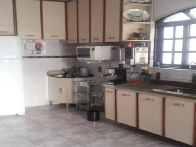 Sobrado com 370m² 4 quartos e 4 banheiros, à venda, no bairro Adalgisa em Osasco