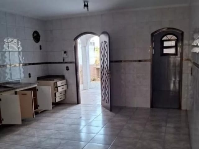 Sobrado com 370m² 4 quartos e 4 banheiros, à venda, no bairro Adalgisa em Osasco