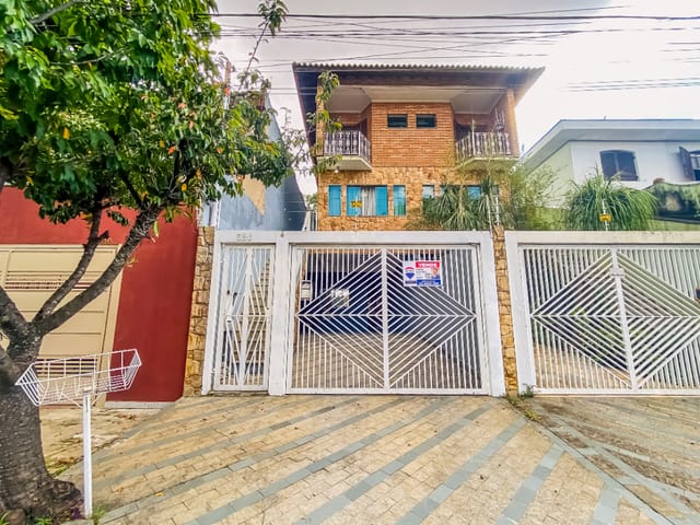 Sobrado com 179m² 3 quartos e 5 banheiros, à venda, no bairro Parque São Domingos em São Paulo